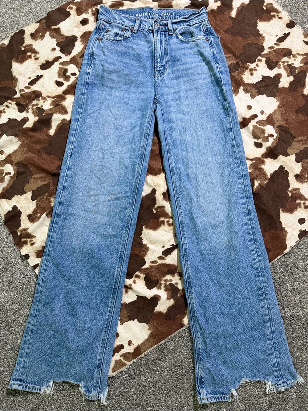 American Eagle Outfitters Light Wash Super High-Rise Baggy Wide Leg Jeans 25/30